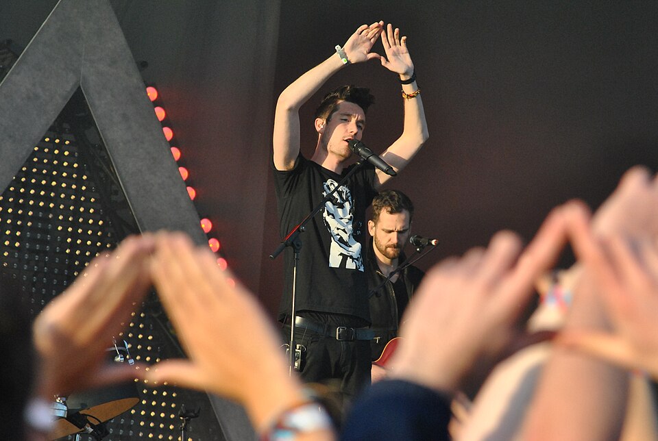Album Review: Bastille Presents, “&”&nbsp;(Ampersand)